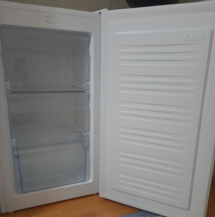 Продам морозильник 80 л