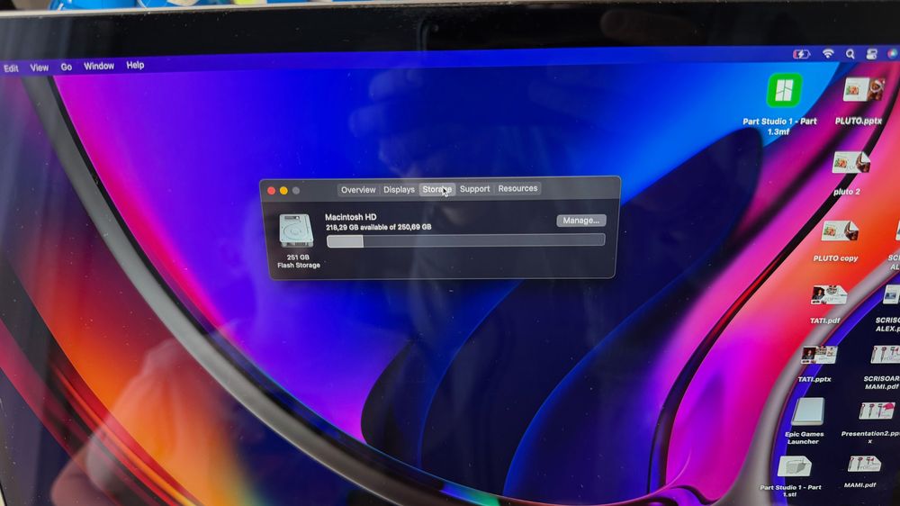 Apple Macbook Pro 15 inch cu touchbar, 2016, i7, 16Gb, 256 SSD