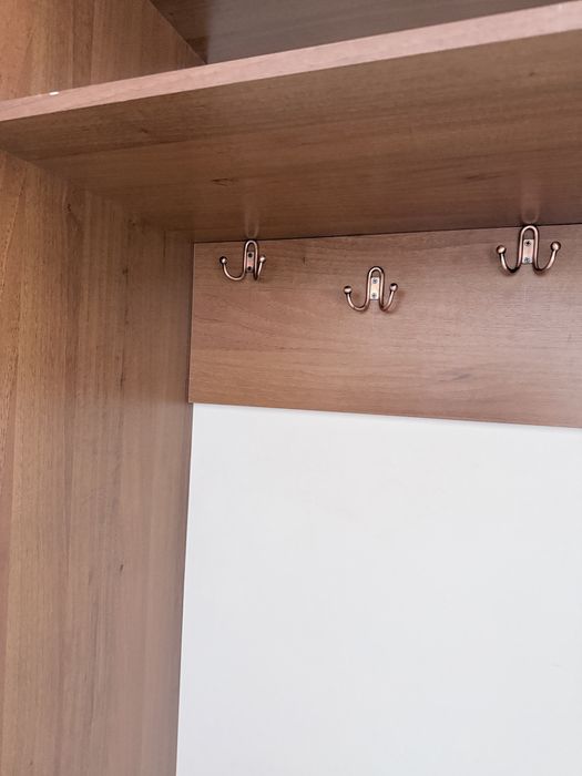 Срочно продам шкаф