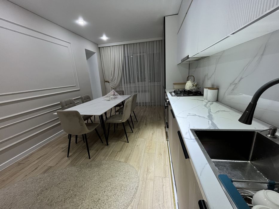 Продам 4 ком квартиру 145 кв м