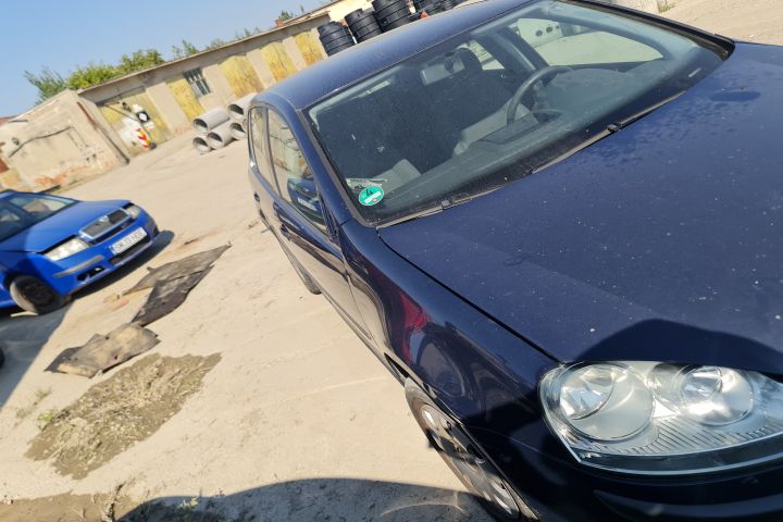 Piese Volkswagen VW Golf a 5-a generatie