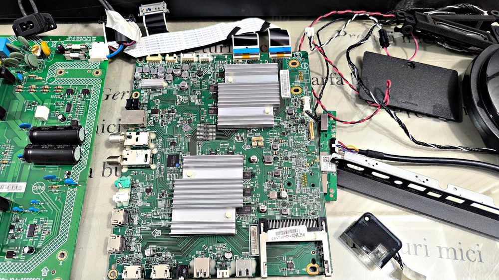 Dezmembrez Philips 55POS9002/12 55" OLED – Main Board, Sursă, T-Con, Difuzoare – Piese Testate