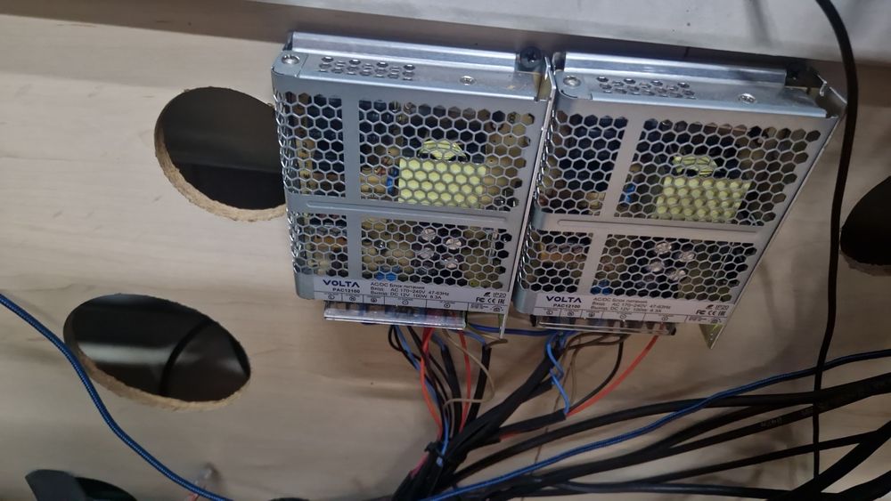 Продам комплект видеонаблюдения