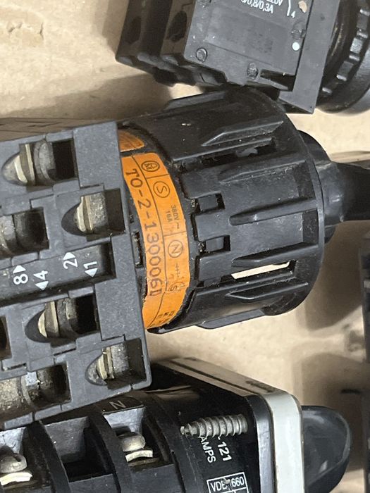 Lot 10 Componente Industriale Eaton Moeller Schneider Salzer Kraus Naimer – Automatizări