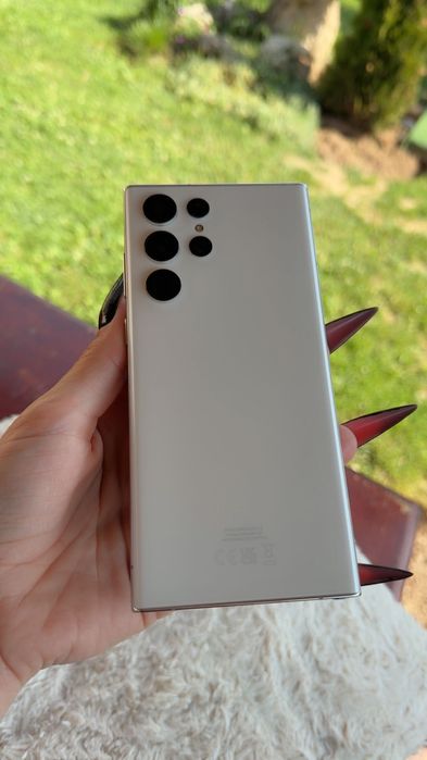 Samsung Galaxy S22 Ultra 256 GB - Бял, като нов !