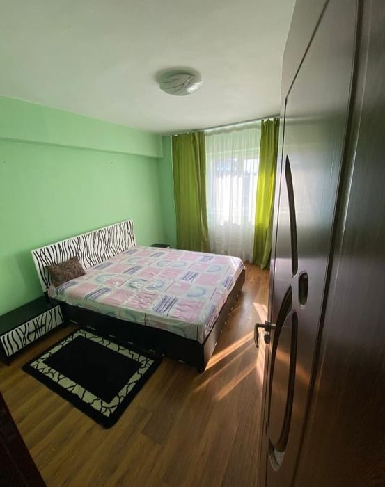 Inchiriez apartament-Zona ultracentrala-renovat