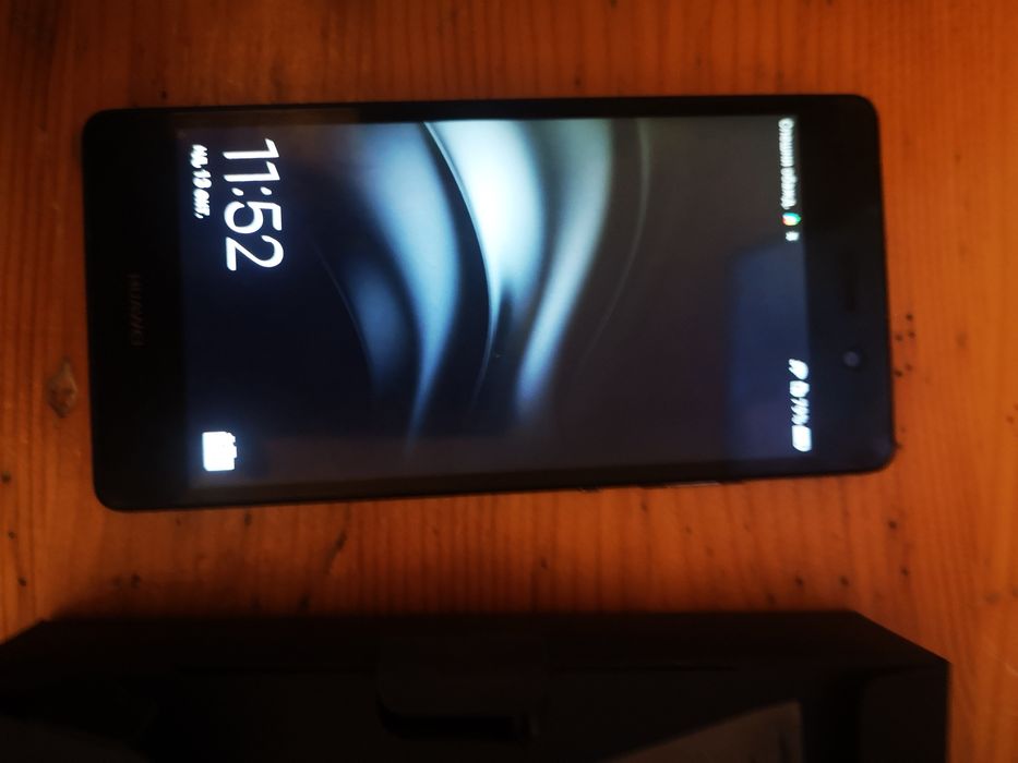 Телефон Huawei P8 lite