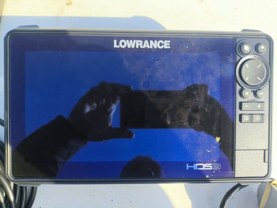 Эхолот lowrance hds live 9