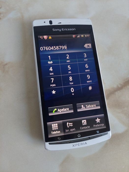 Vând Sony Ericsson Xperia Arc S (LT18i) White/Alb (codat) //poze reale