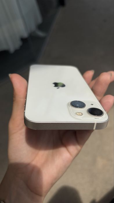 Iphone 13; 128GB; бял