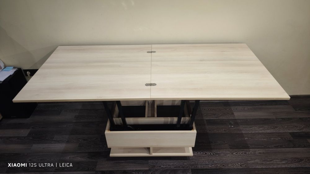 Функционална холна маса