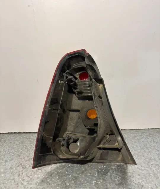 Lampa / Tripla stop dreapta pe aripa Dacia Logan 2007 1.4 MT (75 hp)
