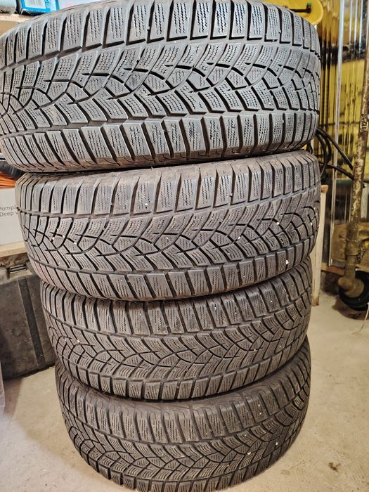 Cauciucuri iarna Goodyear 215 60 16