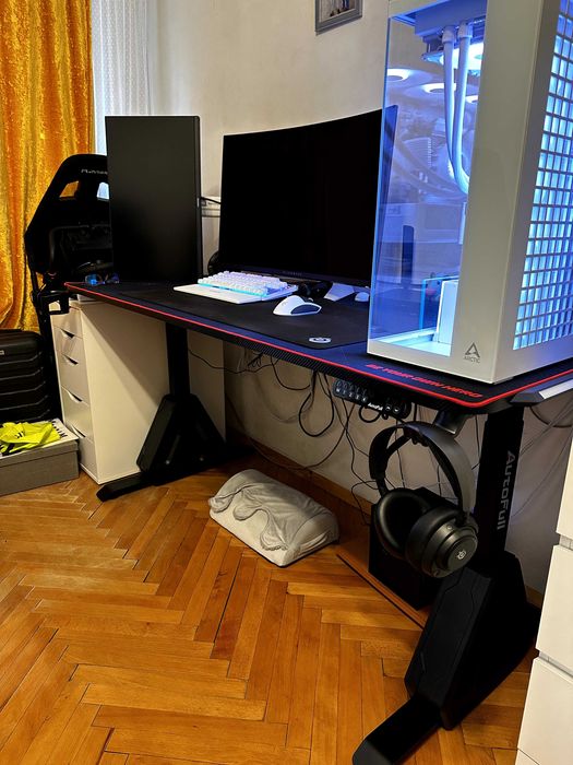 Геймърско бюро AutoFull A4 Pro RGB, електрическо, 160×71 см