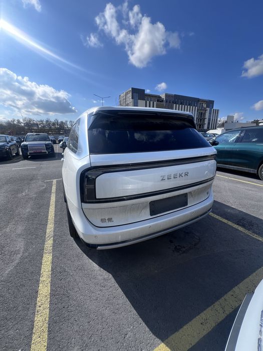 Zeekr 9X Ultra 70kw sotuvda