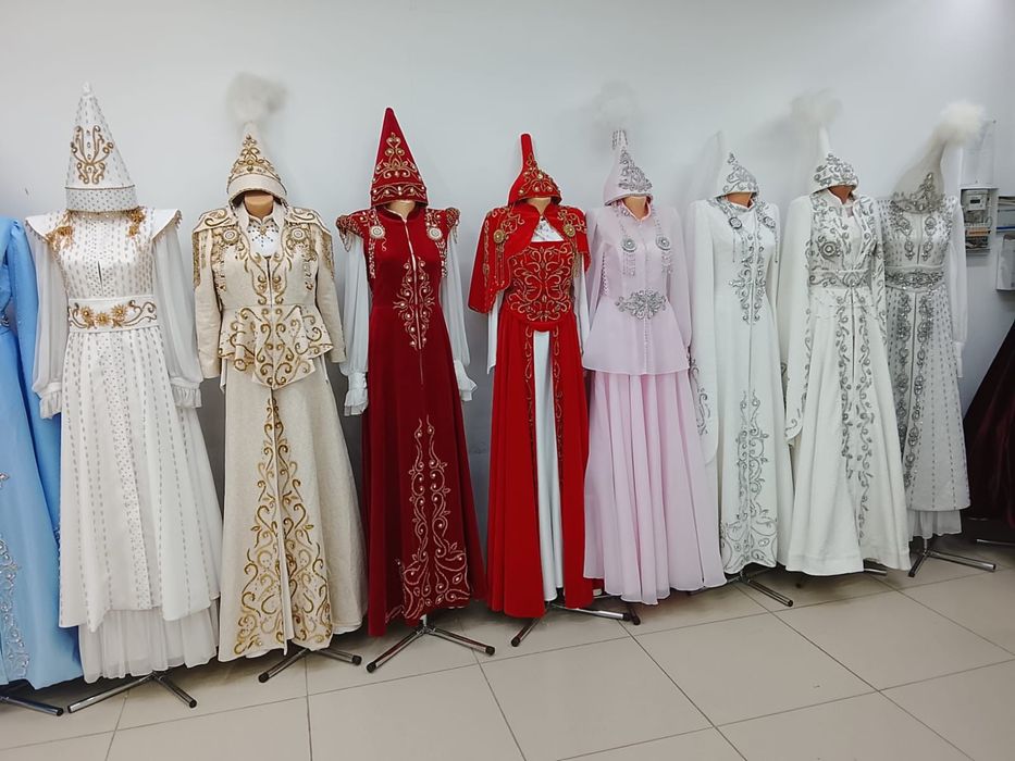 Продаётся готовый бизнес платьев.