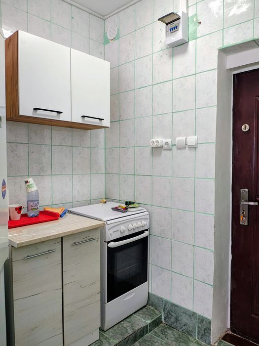 Persoana fizică, inchiriez camera de camin cu baie proprie
