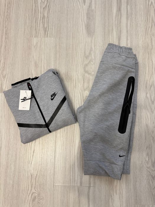NIKE TECH fleece premium 2025