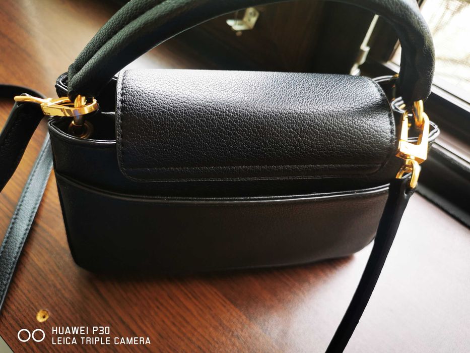 Дамска чанта DKNY