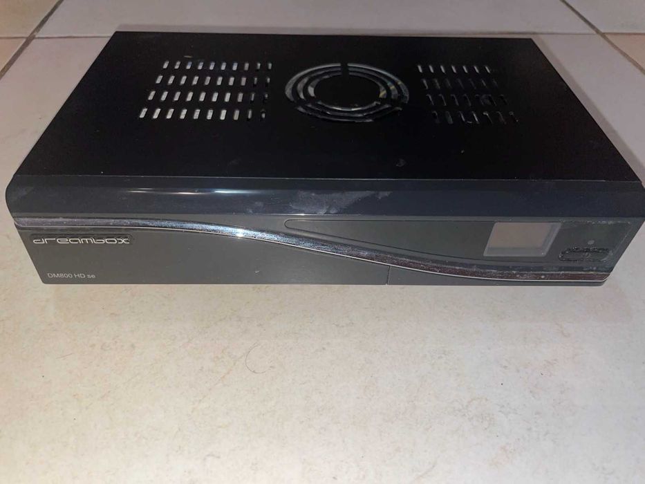 Продавам сателитен приемник Dreambox DM-800HDse