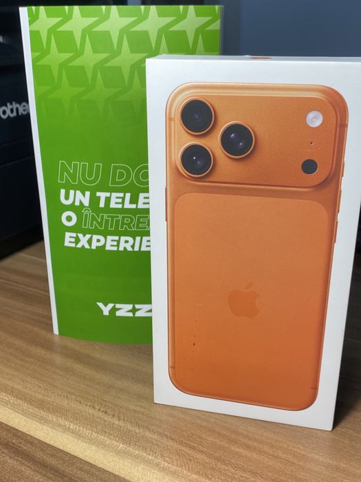 iPhone 17 Pro Max • 256 GB • Cosmic Orange