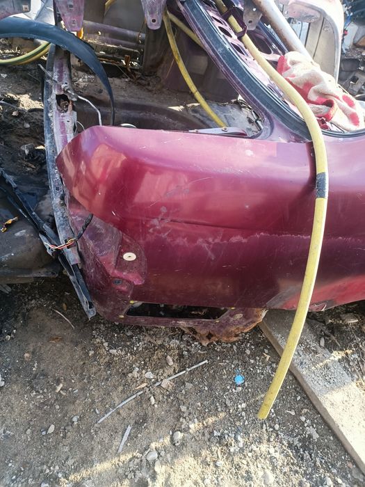 Запчасти Тойота Карина е