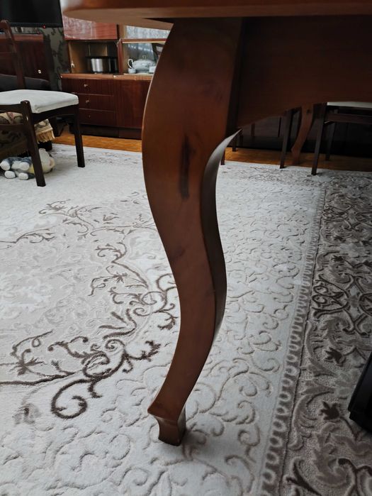 Продам Деревянный стол