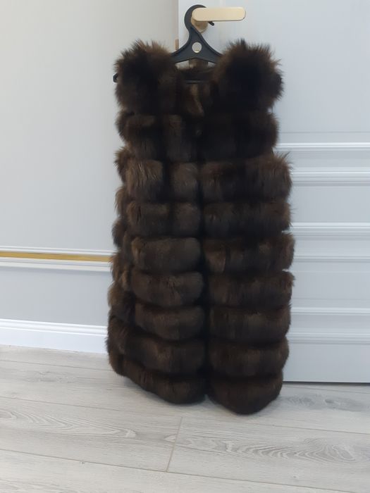Продам меховую жилетку!