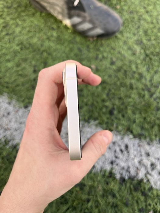 Продам 13 айфон