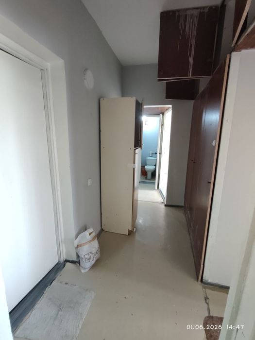 Срочно продаётся квартира Мирабадский р-н Куйлюк массив 4 2/7/9