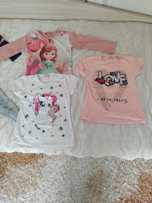 Лот дрешки за момиче различни размери