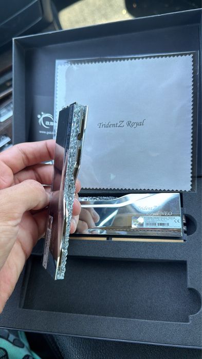 2x16 RAM (32GB DDR5) G SKILL Trident z5 Royal Neo 8000mhz