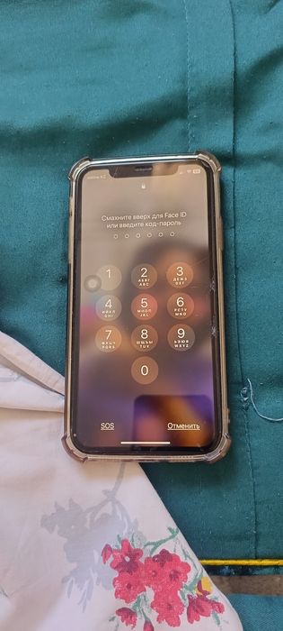 Продам рабочий Айфон 11