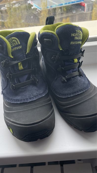 Продам зимние ботинки