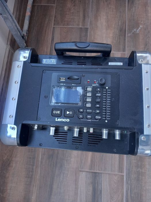 Продавам Преносима музикална система Lenco PA80