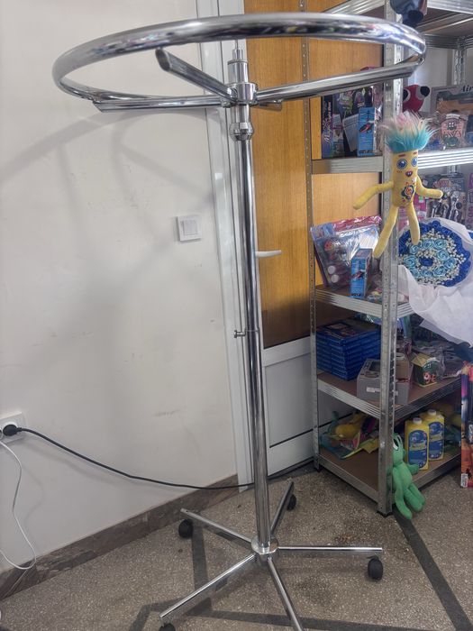 Кръгъл щендер за дрехи