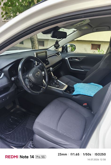 Vând Toyota RAV4