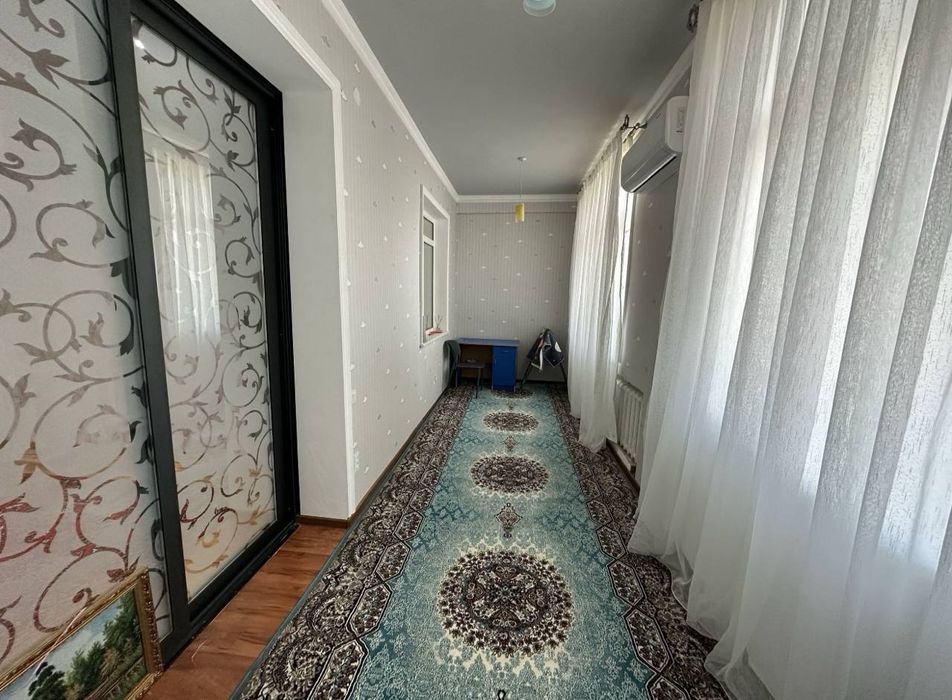 Срочно Продаётся Ойбек 3/5/5 с мебелью техникой ремонт хороший !