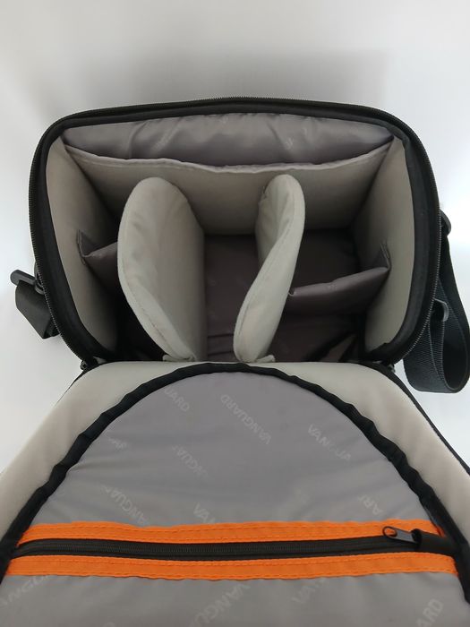 Vând aparat Canon EOS 80D kit + BONUS