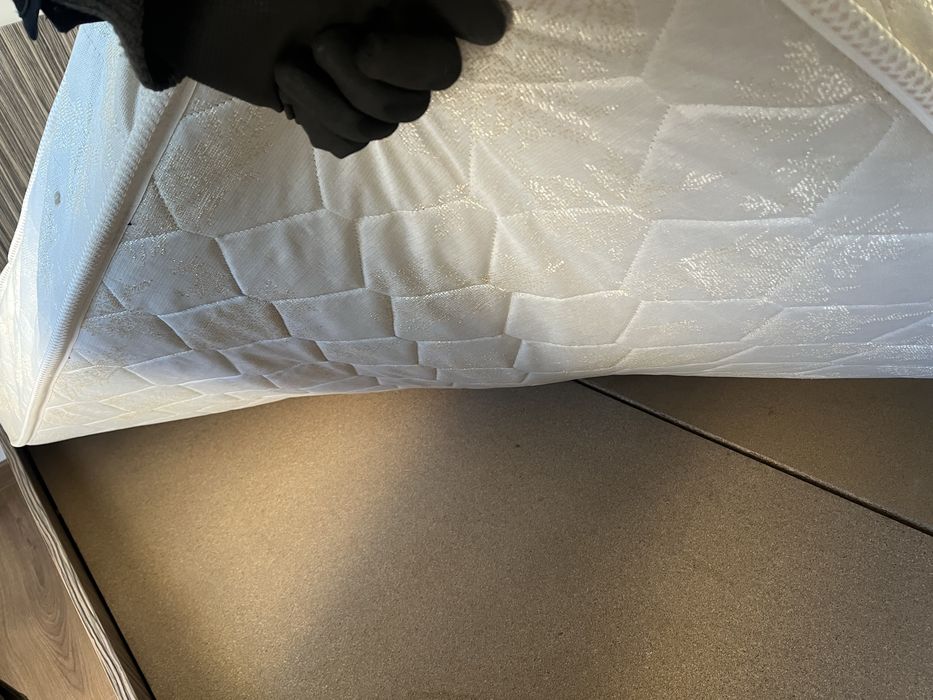 pat dublu / saltea 160 x 200