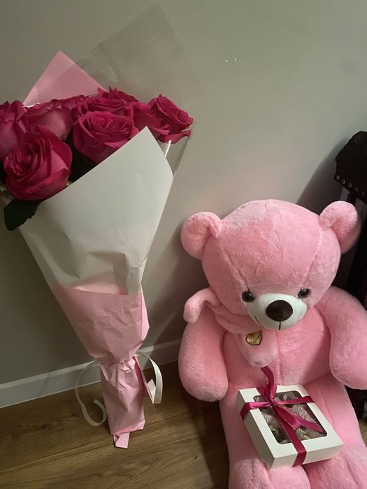 Продам цветы + мишка + клубника в шоколаде