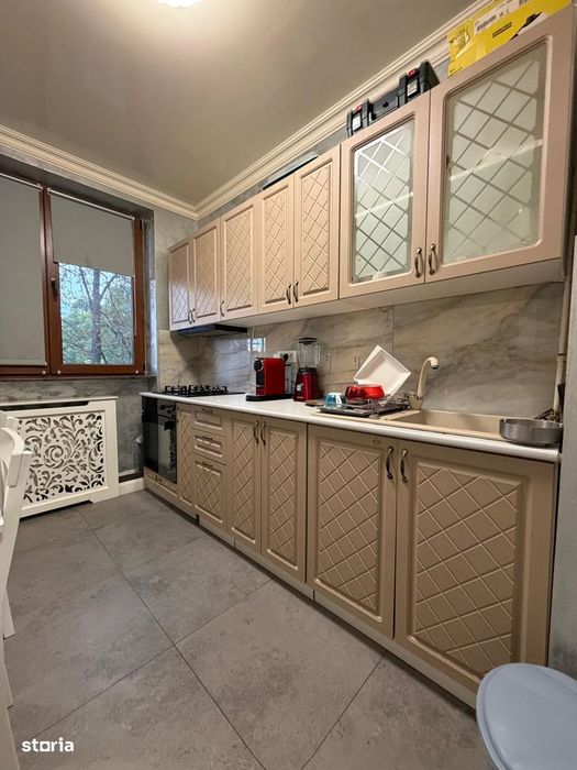 Apartament cu 3 camere, situat la etajul 3, în zona ultracentrală