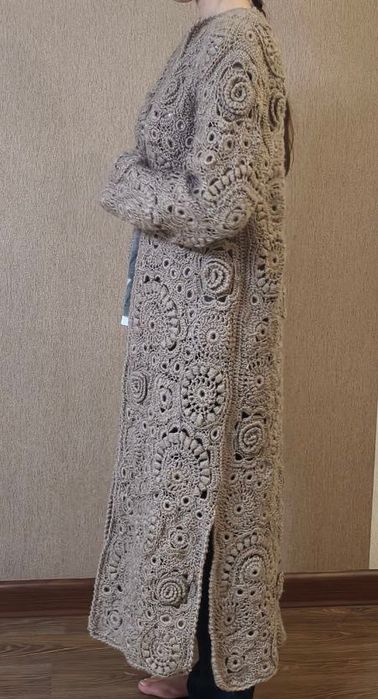 Длинный кардиган.