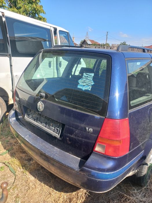 Dezmembrez golf 4
