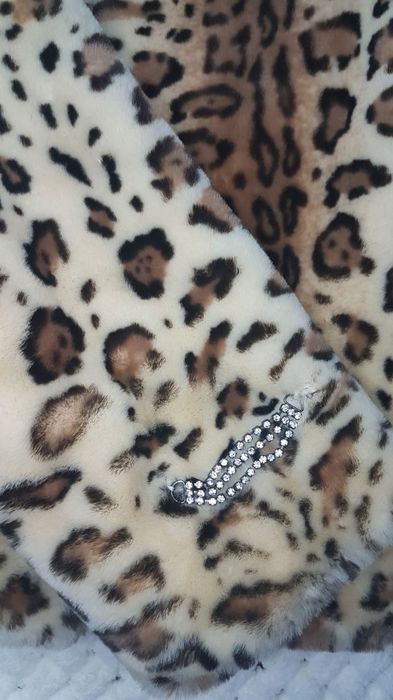 Продам шикарную леопардовую шубу