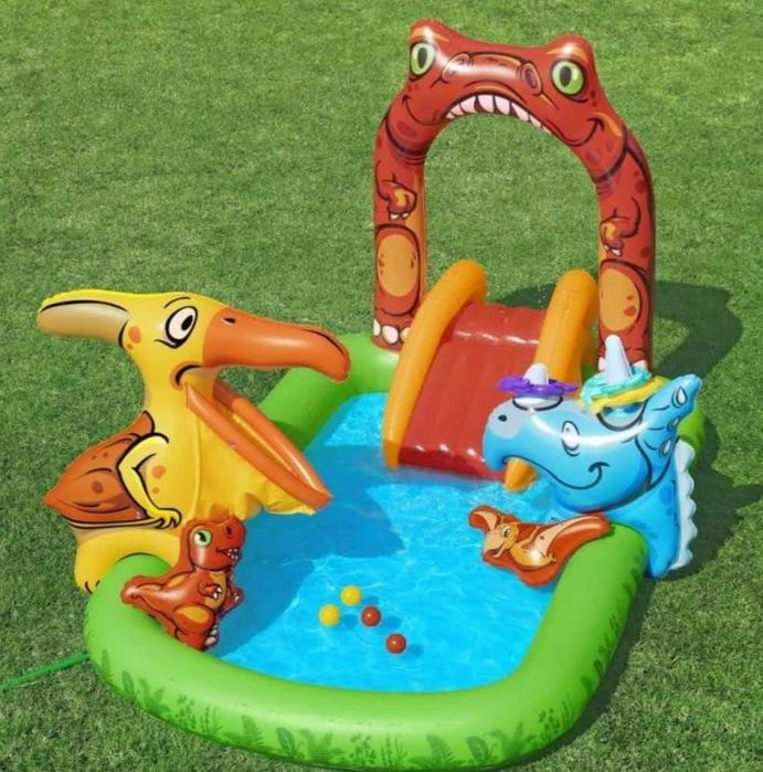 Водна площадка Bestway Jurassic 53160 – Детски мини аквапарк с пързалка и пръскачки!