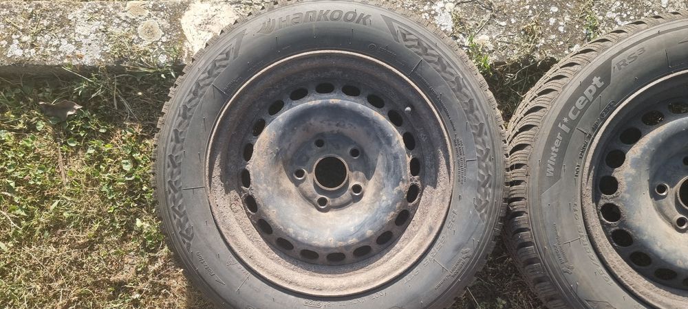 Vand 4 cauciucuri hankook winter i*cept RS3 195/65 R15 91T + jante