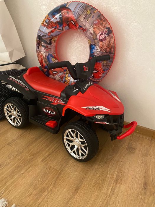 Детская машина игровая