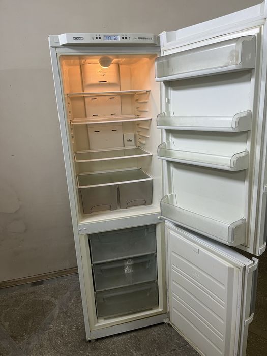 Продам холодильник