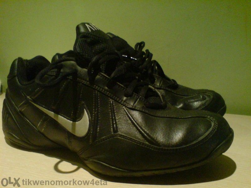 Маратонки  NIKE  !